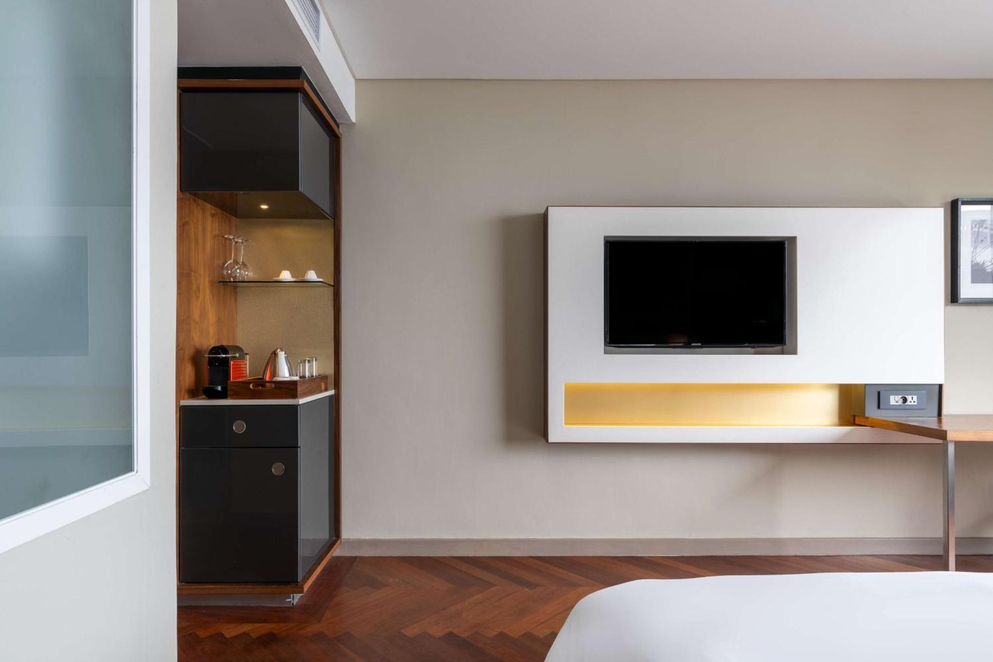 Radisson Blu Okoume Palace Hotel, Libreville Bagian luar foto