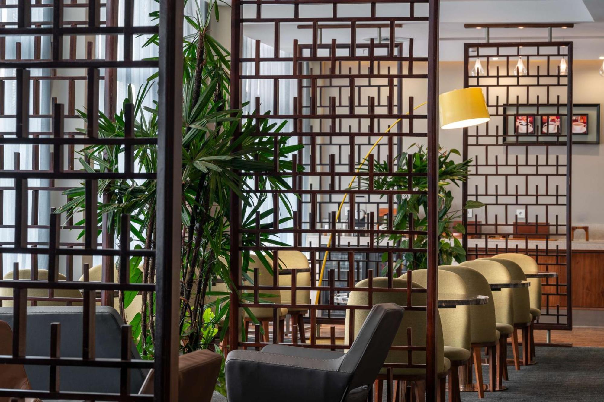 Radisson Blu Okoume Palace Hotel, Libreville Bagian luar foto
