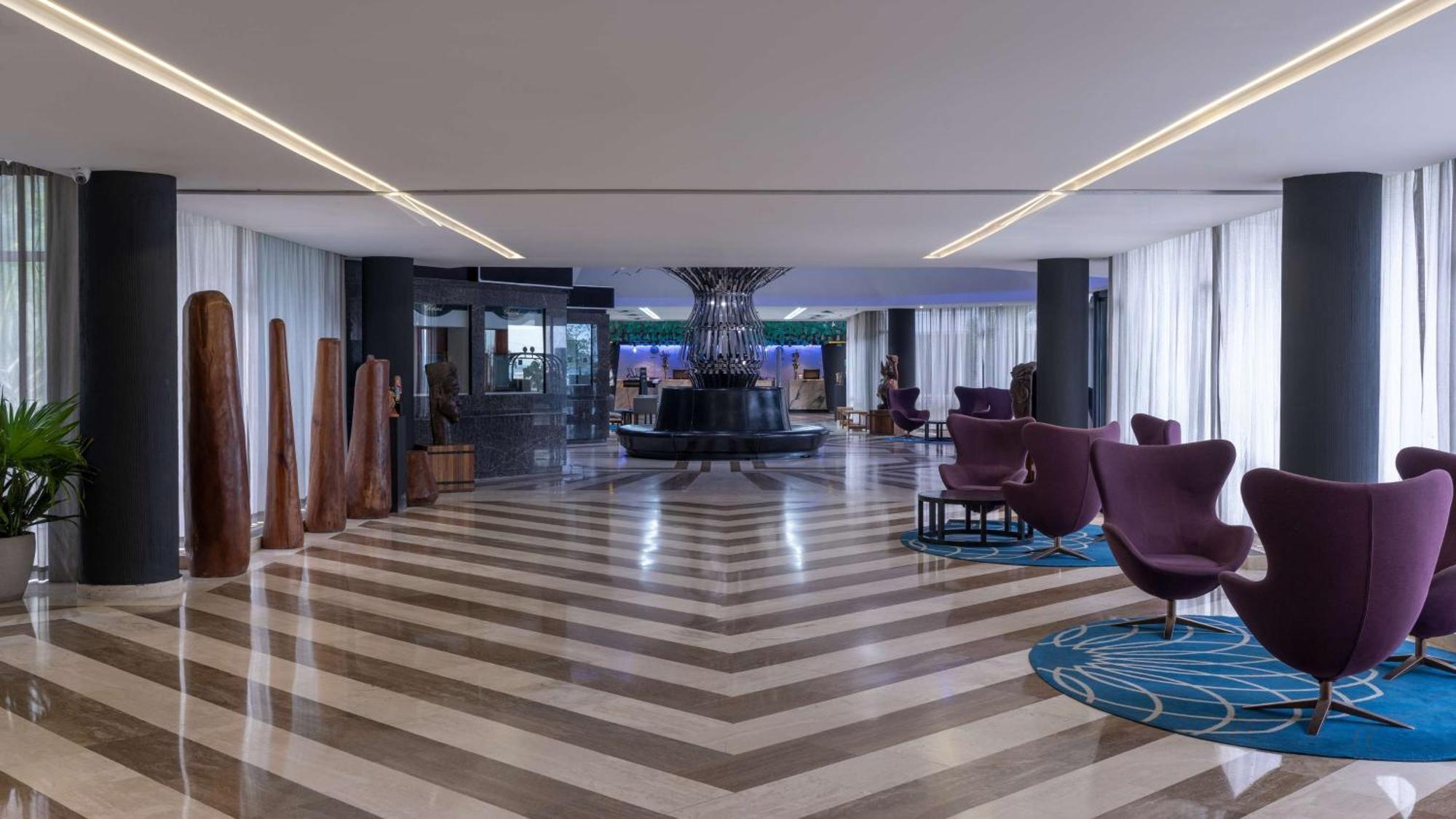 Radisson Blu Okoume Palace Hotel, Libreville Bagian luar foto