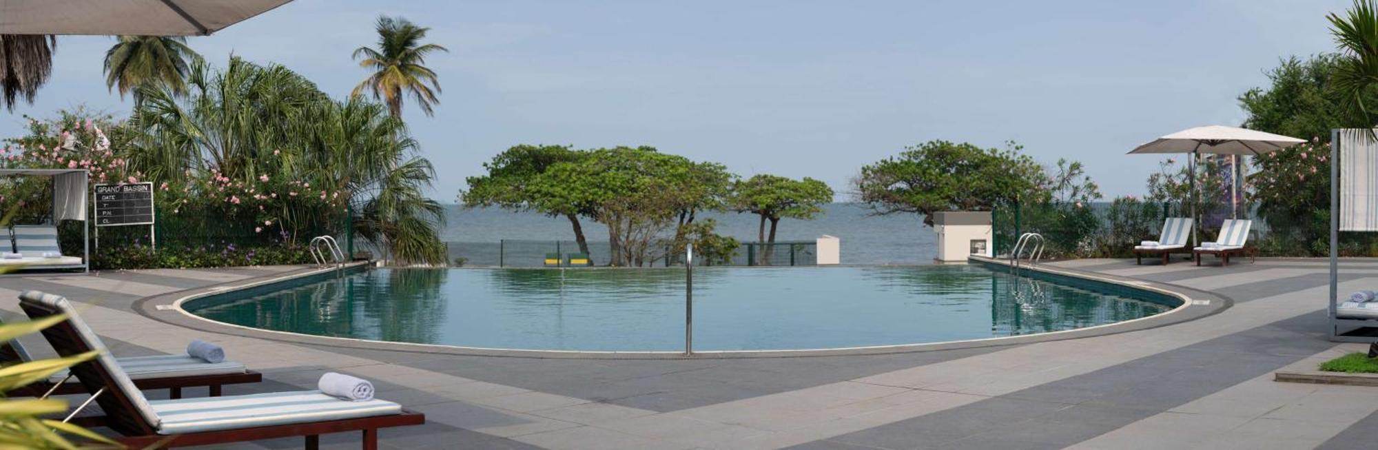 Radisson Blu Okoume Palace Hotel, Libreville Bagian luar foto