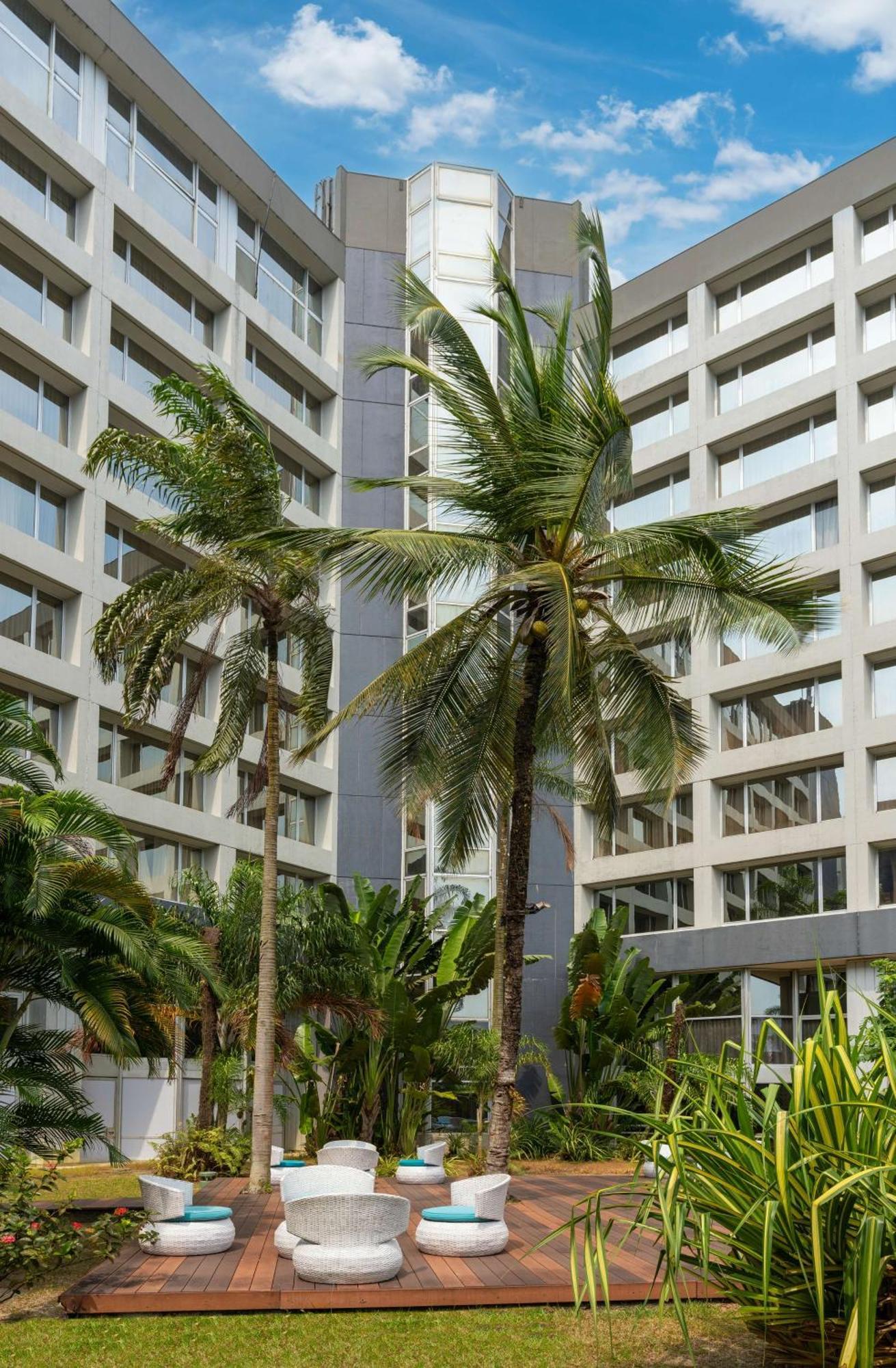 Radisson Blu Okoume Palace Hotel, Libreville Bagian luar foto