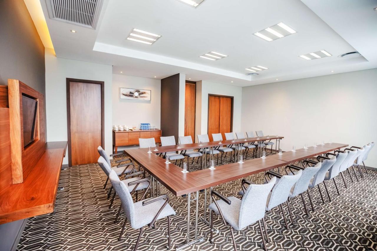Radisson Blu Okoume Palace Hotel, Libreville Bagian luar foto