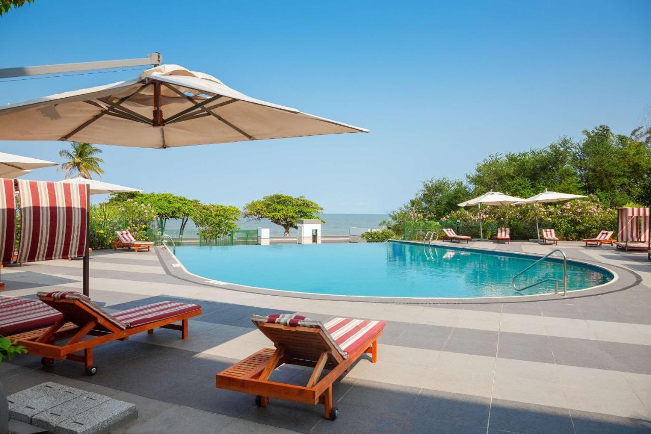 Radisson Blu Okoume Palace Hotel, Libreville Bagian luar foto