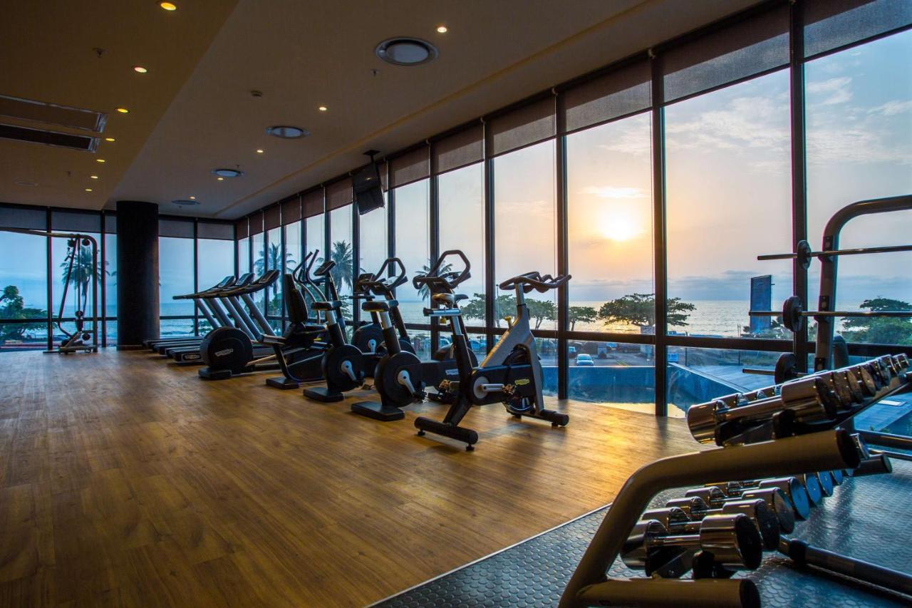 Radisson Blu Okoume Palace Hotel, Libreville Bagian luar foto