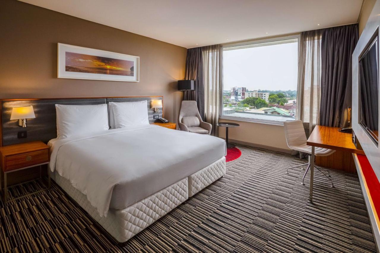 Radisson Blu Okoume Palace Hotel, Libreville Bagian luar foto